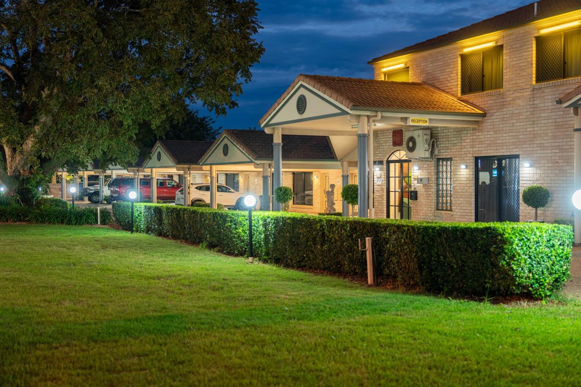Best Western Tuscany On Tor Motor Inn Тувумба Экстерьер фото